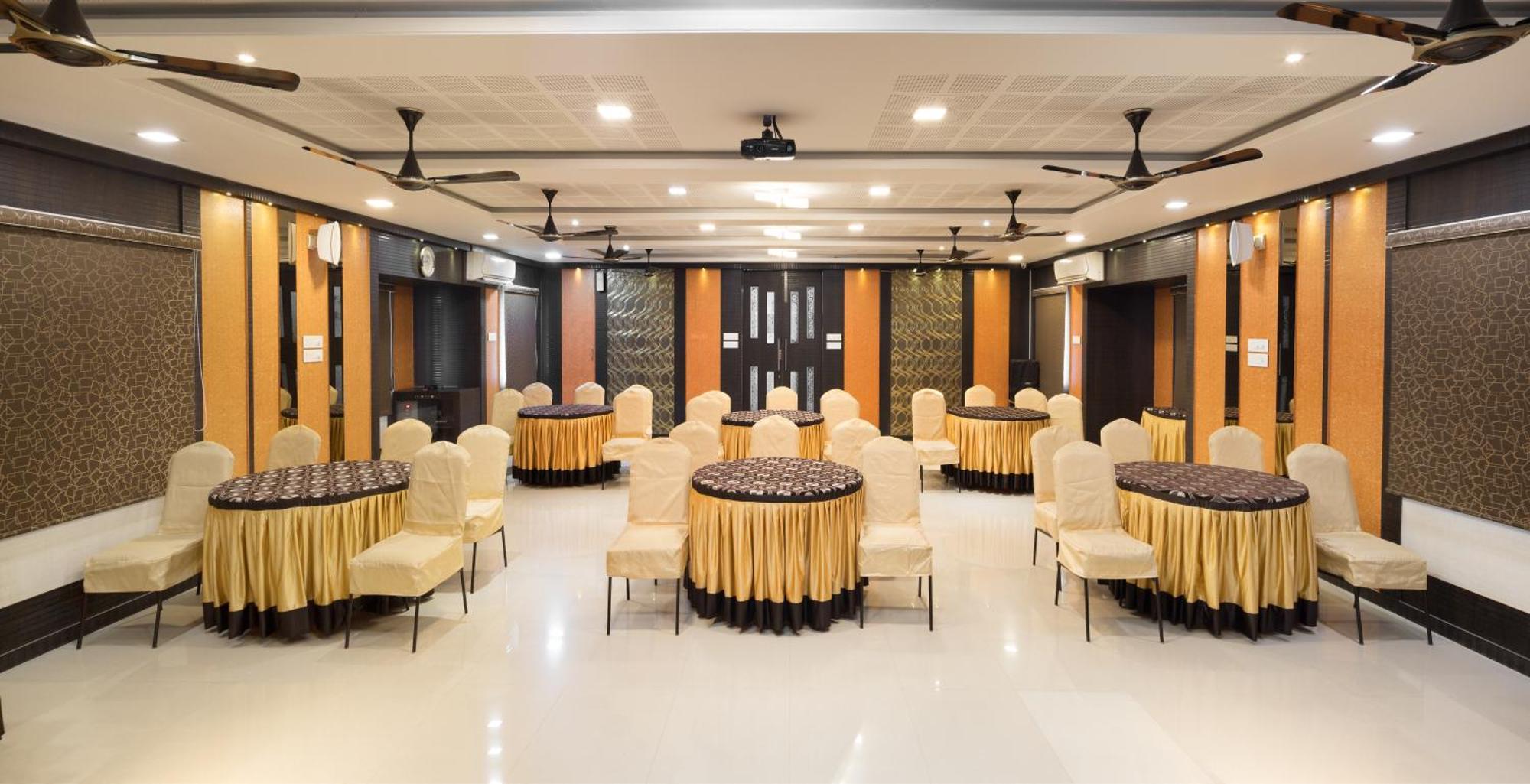 Hotel Ananyas Nest Coimbatore Esterno foto
