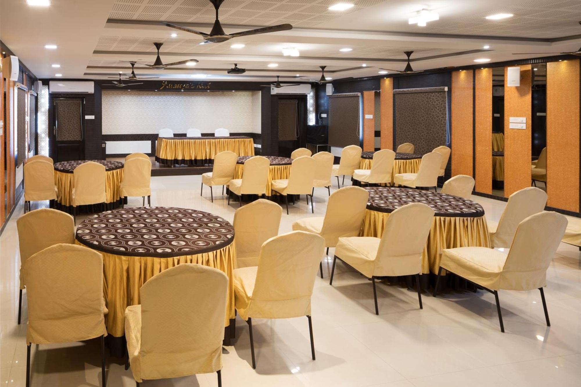 Hotel Ananyas Nest Coimbatore Esterno foto