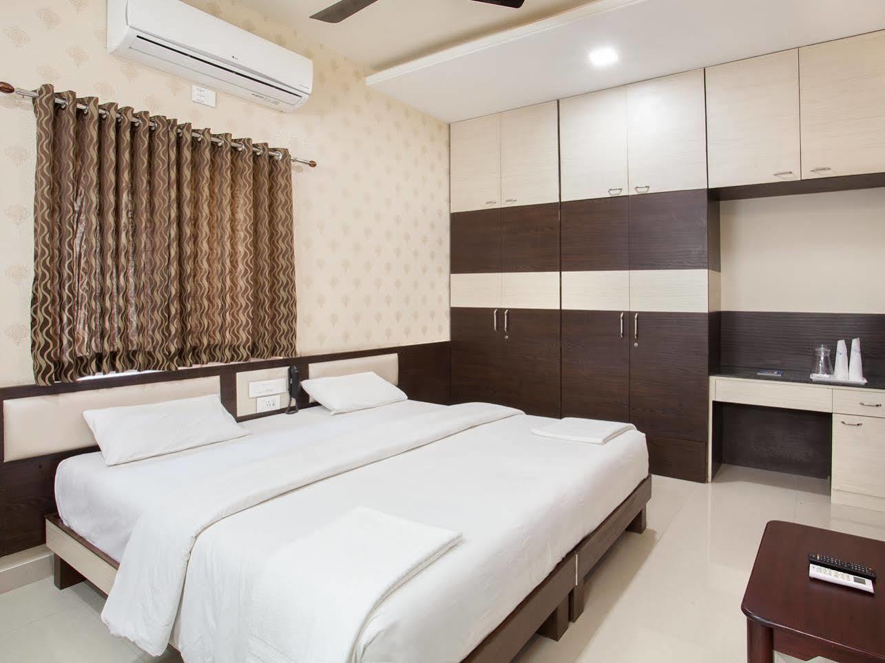 Hotel Ananyas Nest Coimbatore Esterno foto